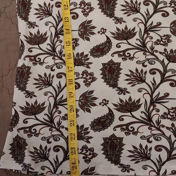 NWOT. Kerrits EQL.  Printed short sleeve top. Size medium - Picture 5 of 7